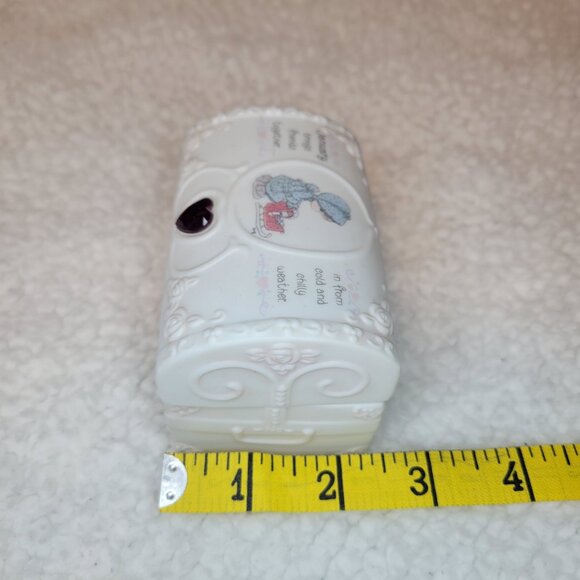 Precious Moments January Birthstone Hope Chest Gift Box - Picture 9 of 12